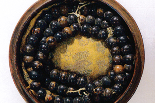 数珠の歴史（2）奈良時代の琥珀念珠　