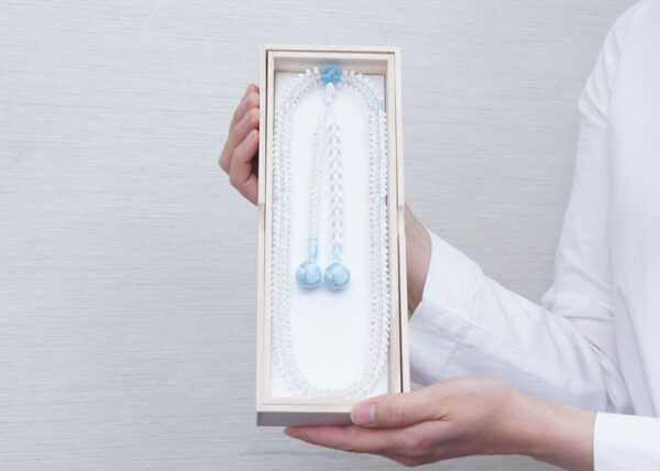 数珠の選び方 16.嫁ぎ先の宗派の数珠を持たなくてはなりませんか。今の数珠を仕立て直すことができますか。